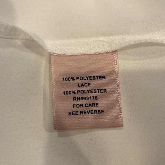 Philosophy size medium pretty lace detailed sleeves great condition blouse - Picture 4 of 5